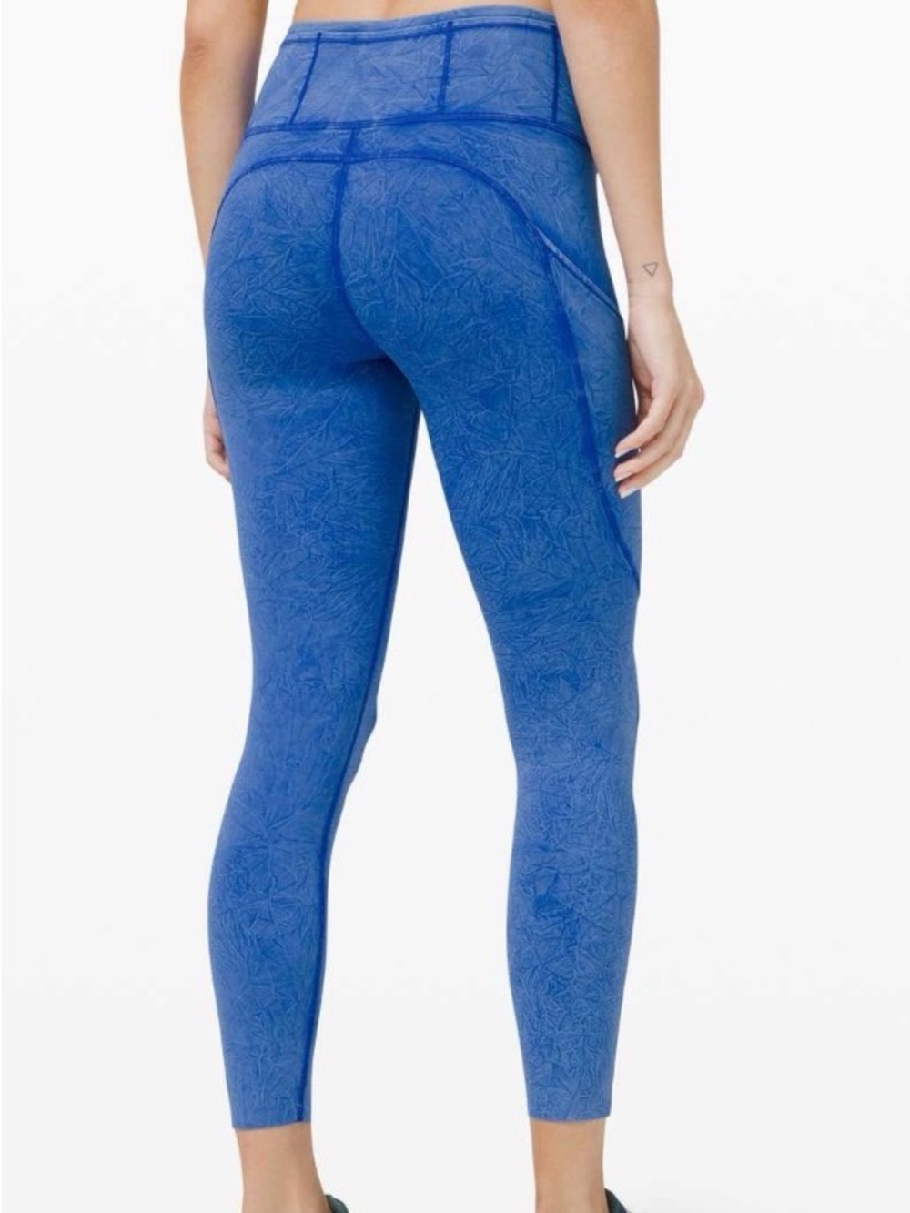 RARE Lululemon Fast and Free High Rise
Tight 25" *Ice Dye Ice Wash Cerulean Blue